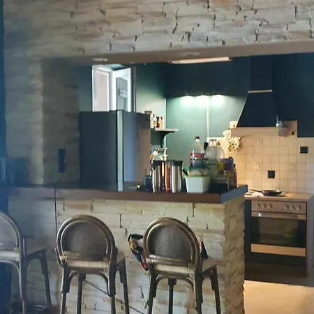 Letniskowy Nad Jeziorem Nyaraló *